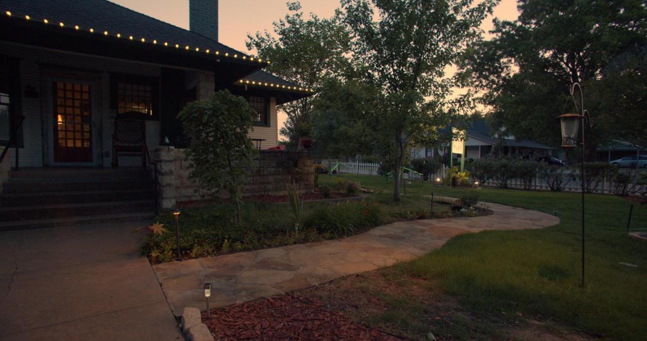 Granbury Gardens Bed And Breakfast Eksteriør bilde